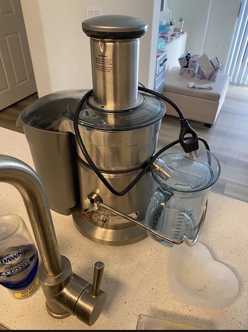 Breville Juice Fountain Elite Juicer, Brushed Stainless Steel, 800JEXL