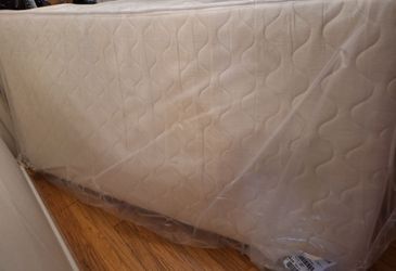Twin mattress