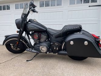 INDIAN CHIEF DARK HORSE