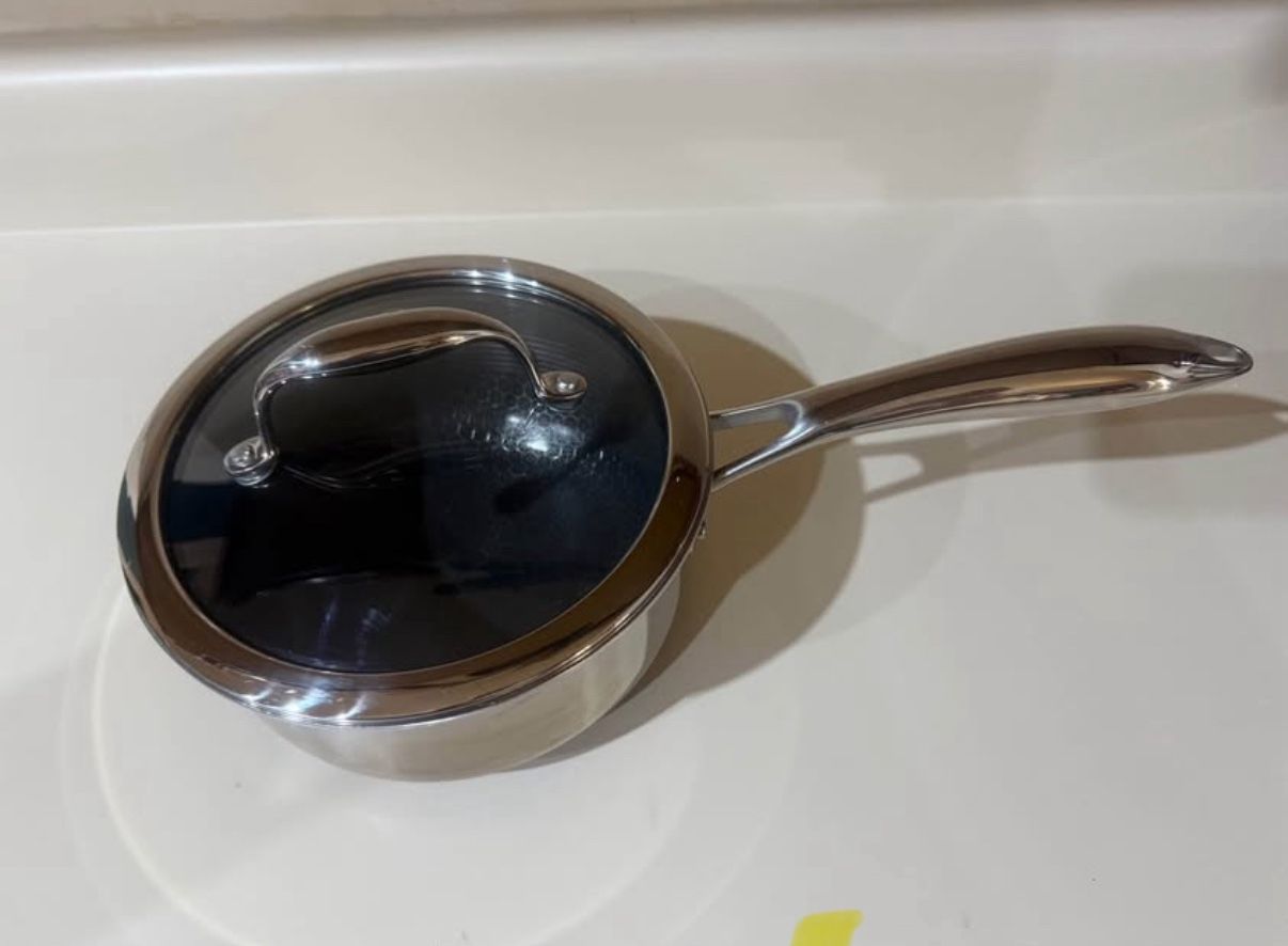 HexClad Hybrid Nonstick 2-Quart Saucepan with Tempered Glass Lid