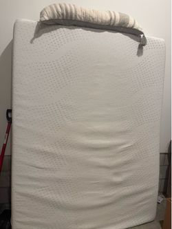 Queen Memory foam mattress and pillow