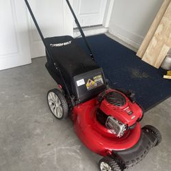 Troy Bilt Big Wheel Mower W/Bag!   Works great