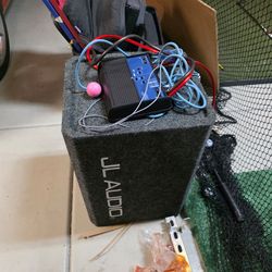 1 × JL Audio XDM600/1 XDM Series Monoblock Class-D Car/M…