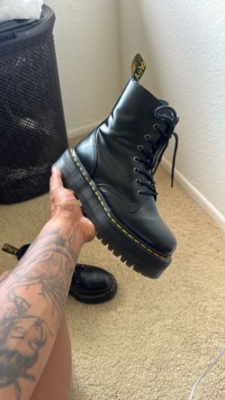 Dr. Martens Jadon