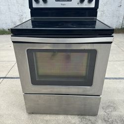 Whirlpool oven.  Working condition.  Your choice of 3 wire or 4 wire plug.  