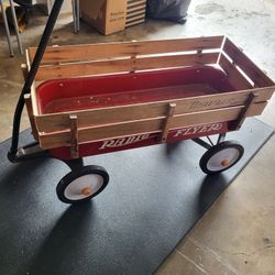 Radio Flyer Wagon 