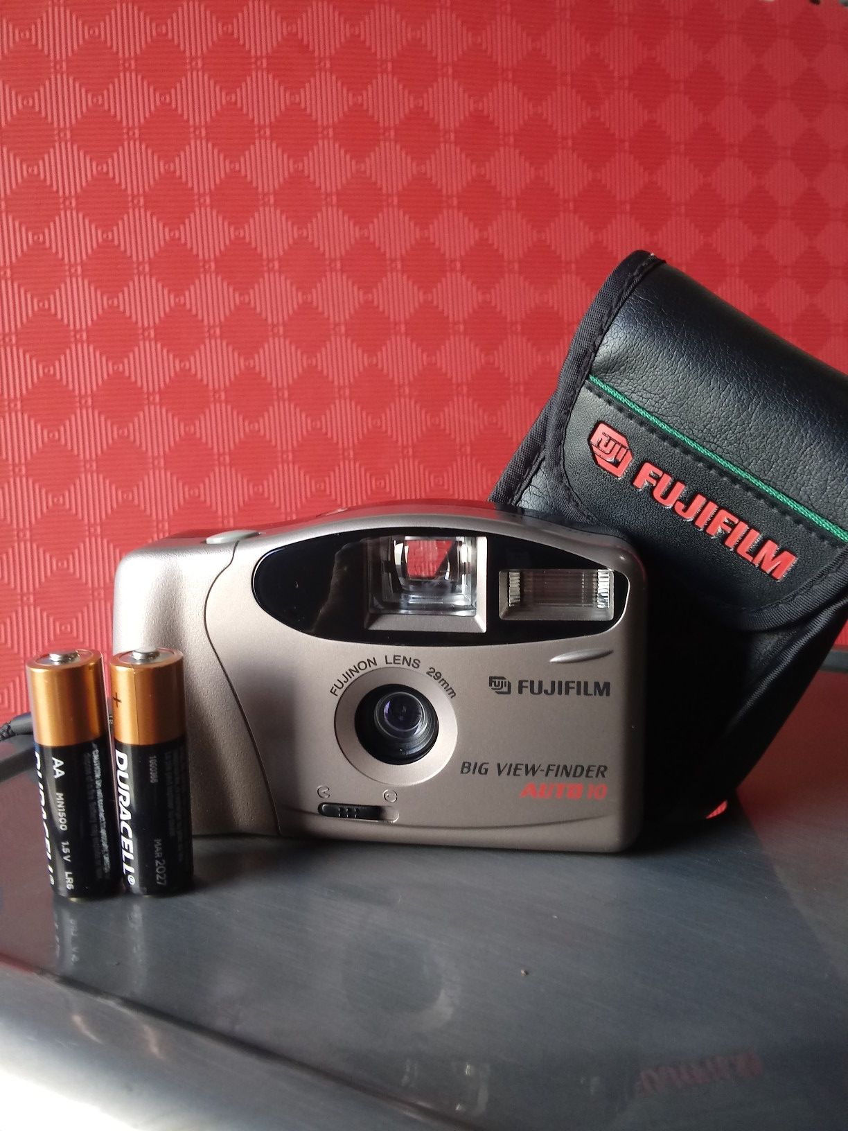 Fujifilm Big Viewfinder Auto 10 Point-n-shoot TESTED