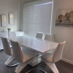 Midvale Dining Table Set