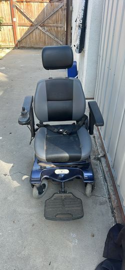 Pride Mobility Jazzy Power Wheelchair/Scooter – Needs Batteries