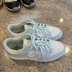 Gently Used Dunks Size 11