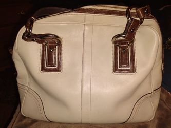 Coach Handbag No M1082-Z17202