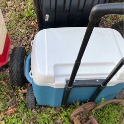 Cooler  On Wheels 