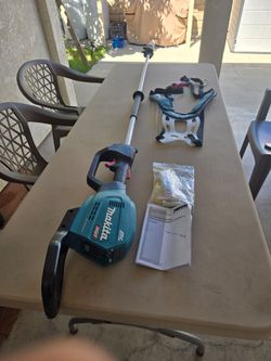 Pole Saw Makita 40v 10" Tool Only