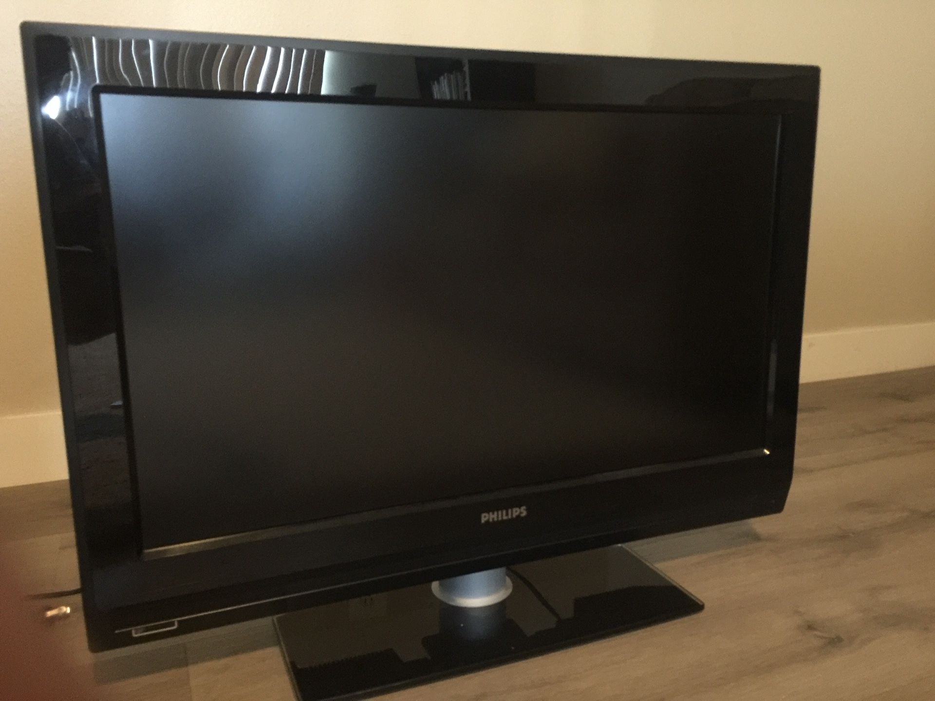Philips 32in digital widescreen flat TV