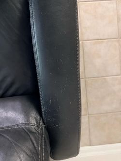 2 Leather Recliner Sofa/couch