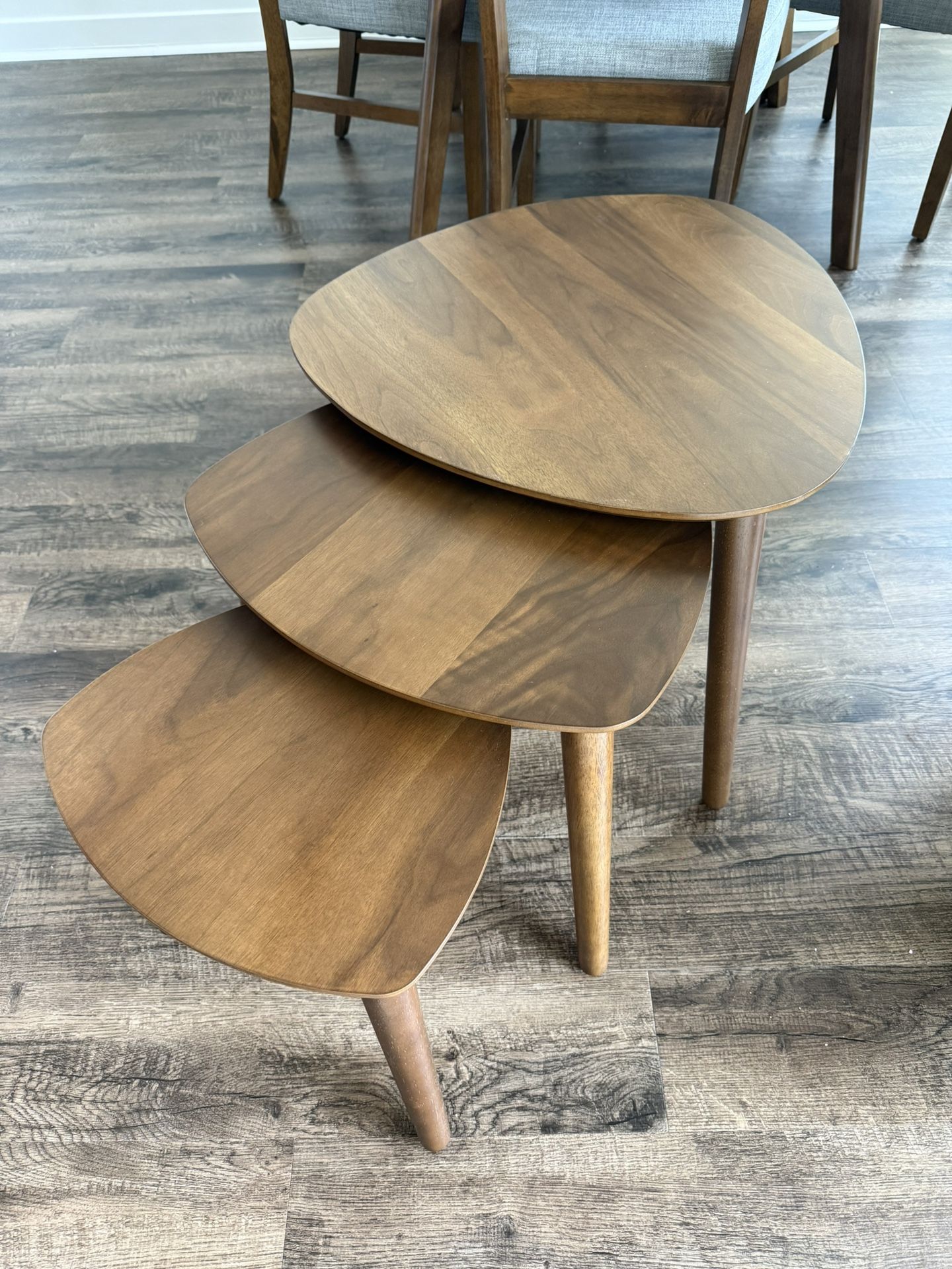 Triangle Nesting Table