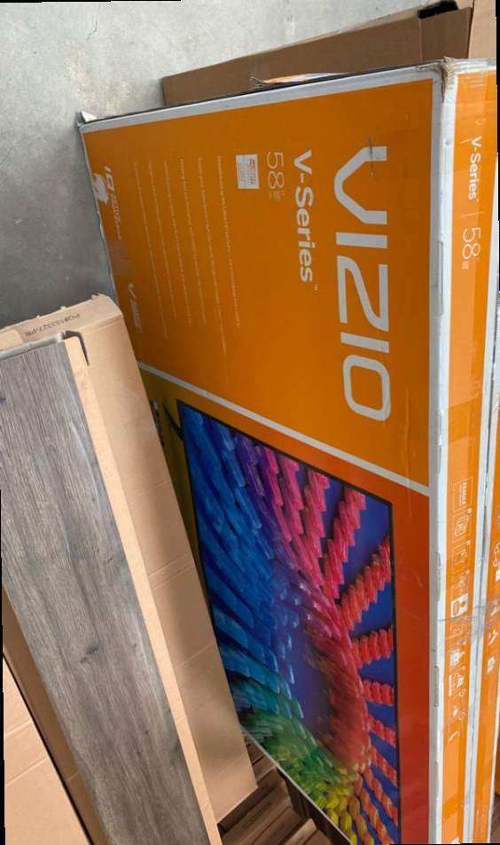 Vizio V585-G1 58in tv😎😎😎 RK6I1