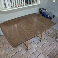 Temple Stewart Rockingham 1960-70s Table w/4 chairs & 2 Leafs $150 obo