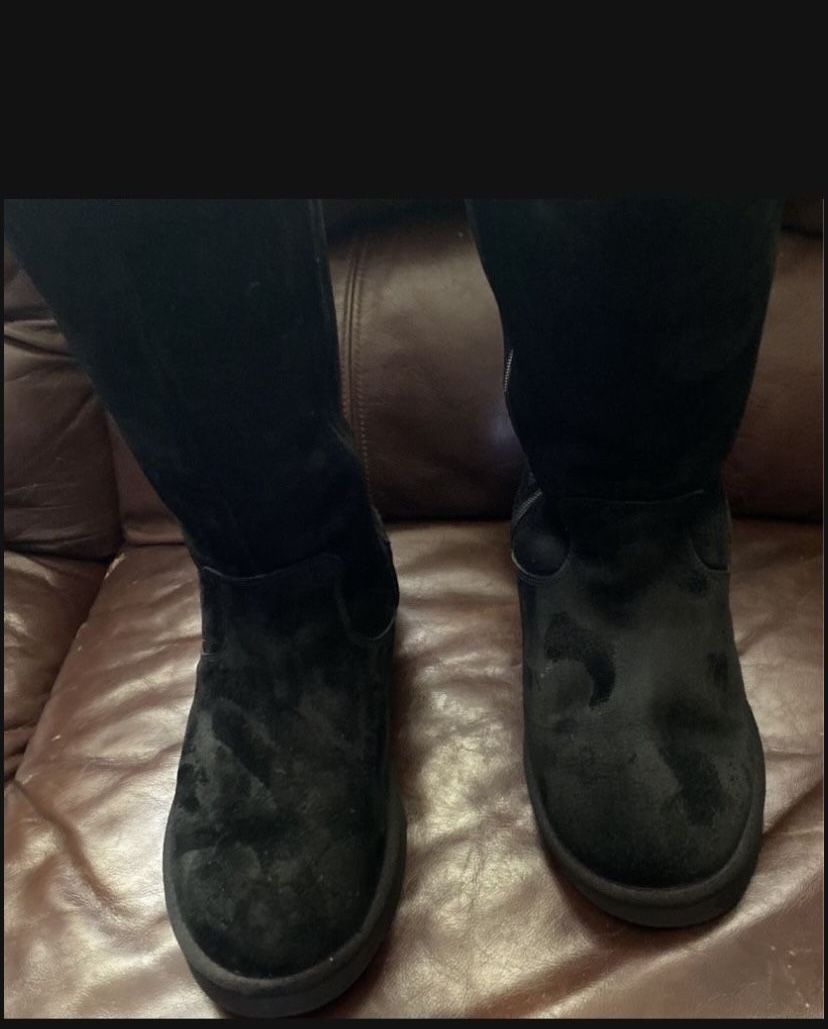 BotasBOTAS UGG NEGRAS Semi Nuevas #10 En Buen Estado