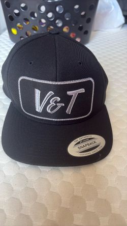 V and t black hat