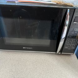 Microwave,Washer And Dryer