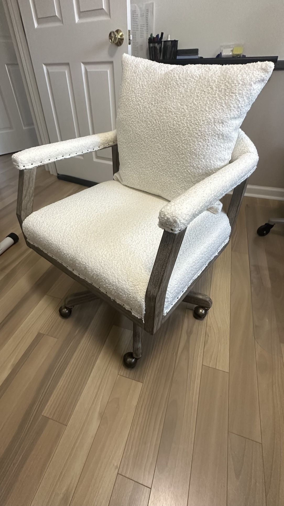 Modern Boucle Desk Chair with Removable Pillow