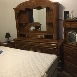 Mirrored Queen Bed Set, Mattress And Box Spring Included 