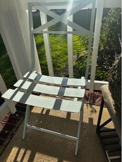 Sillas en metal.