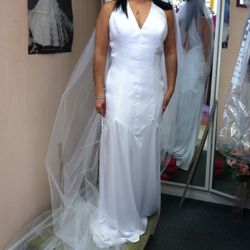 Wedding Dress New Size 10 Will Fit A Size4