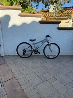 Specialize Hotrock A1 (13.5”in Frame) Mountain Bike