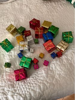 28 ASSORTED MINIATURE NOVELTY CHRISTMAS BOXES