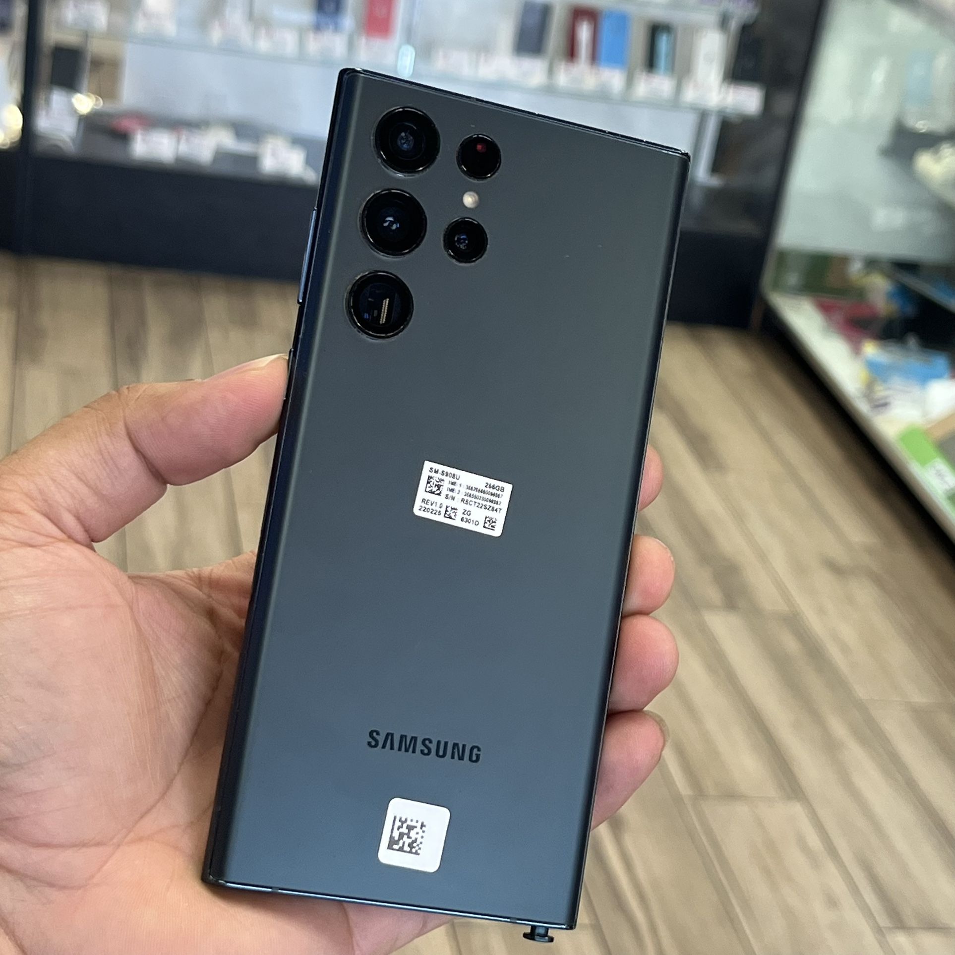 Samsung Galaxy S22 Ultra 5G 256GB Unlocked