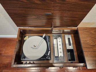 HUGE BUNDLE! 1970's MCM Zenith Console: Turntable, AM/FM Radio, 8-Track + MORE