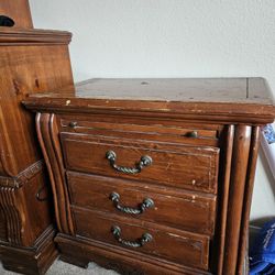 Dresser And Night Stand Set