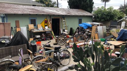 Garage Sale 291 South Shaffer Street,Orange