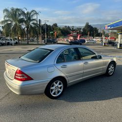 2005 Mercedes-Benz C240