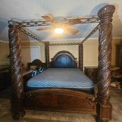 Cal King Bedroom Set
