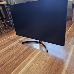 
32 Inch QHD 1440P IPS HDR10 Monitor with AMD FreeSync™
