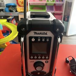 Makita Jobsite Radio