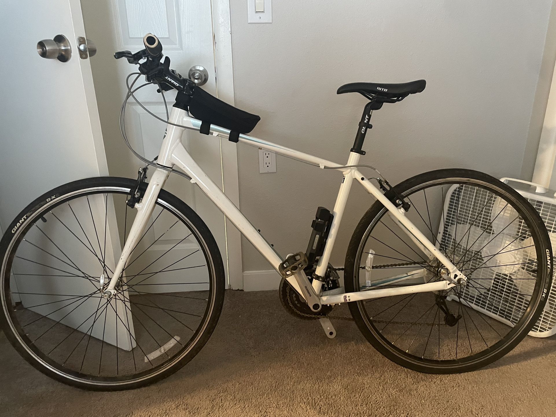 GIANT Road Bike