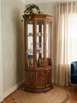 Vintage Traditional Wooden Corner Curio Cabinet with Glass Doors