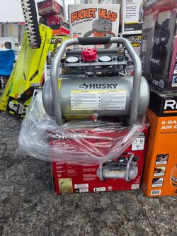 2 Gal. 135 PSI Portable Electric Oil-Free Quiet Jobsite Air Compressor/ COMPRESOR DE AIRE