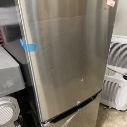 New Mini Fridge 