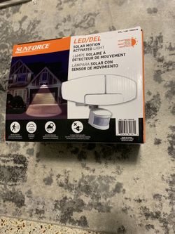 OUTDOOR SOLAR SUNFORCE motion activated light!!!!