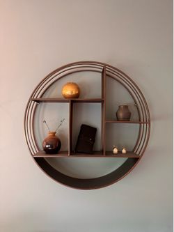 Decorative circular shelf