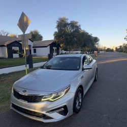 2020 KIA Optima