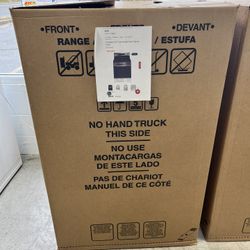 BRAND NEW FRIGIDAIRE 30in. Gas range With Steam Clean Stoves