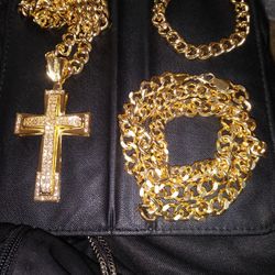$240.. Each.. Custom-made Stainless Steel Gold Chains & Pieces..ICEDOUT EVERYTHING..STAINLESS STEEL .. 
I have 3.Pieces and all 4 comes with Chains ..