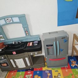 Play Kitchen And Fridge