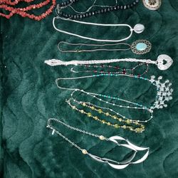 15 necklaces of rare gems and beads